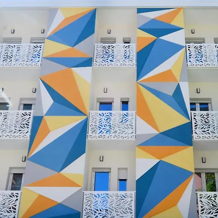 Color Hotel 3*
