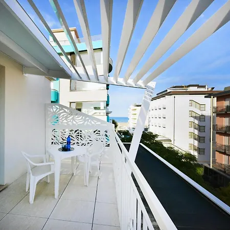 Hotel Color 3*