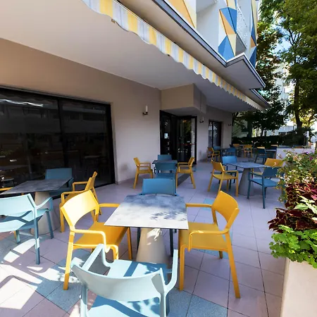 Hotel Color 3*