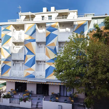 Color Hotel 3*