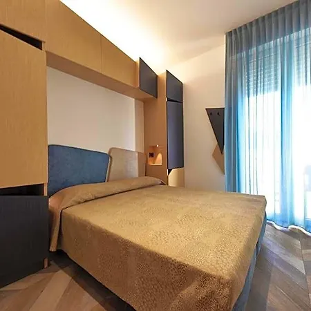 Color Hotel