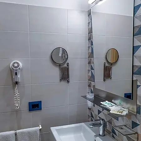 Color Hotel