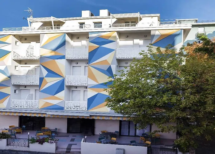 Hotel Color 3*