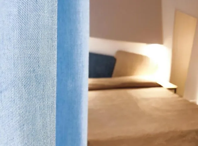 Color Hotel