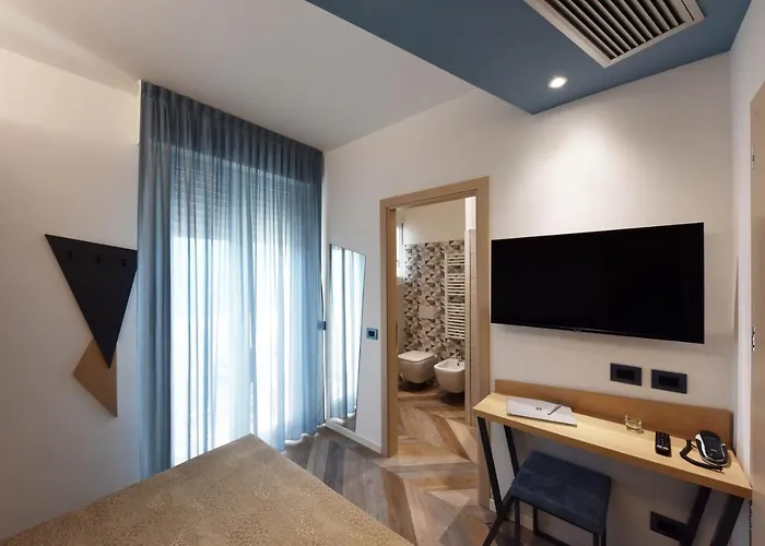 Hotel Color 3*