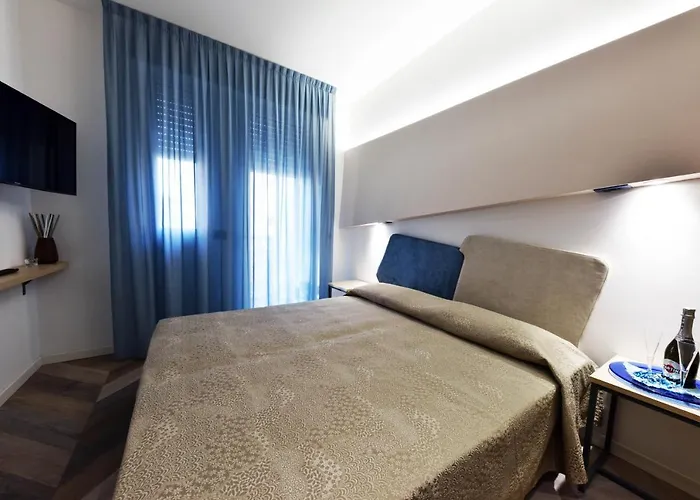 Color Hotel