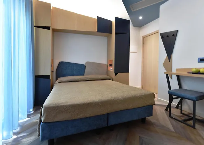Color Hotel