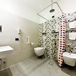 Color ホテル 3*