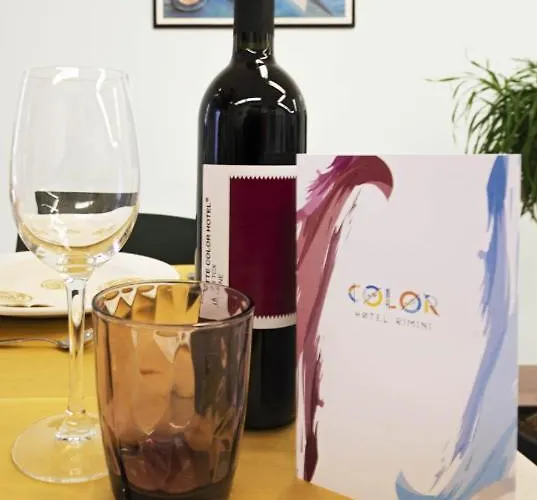 Color فندق ريميني