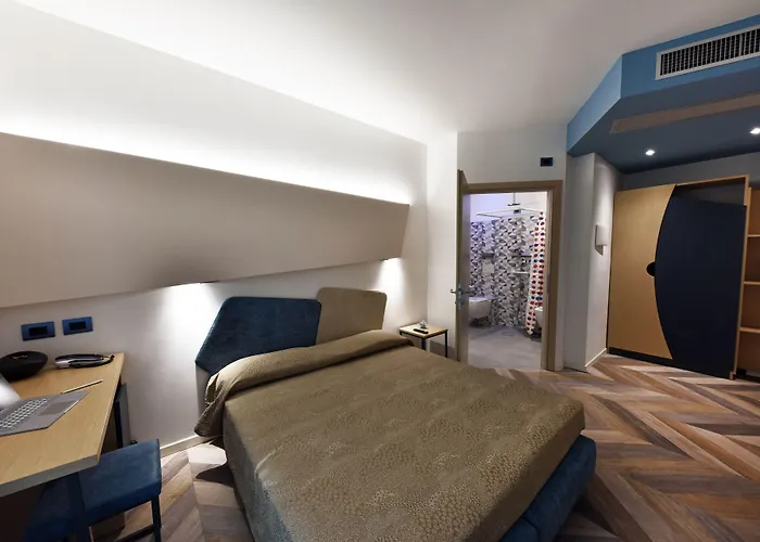 Color Hotel